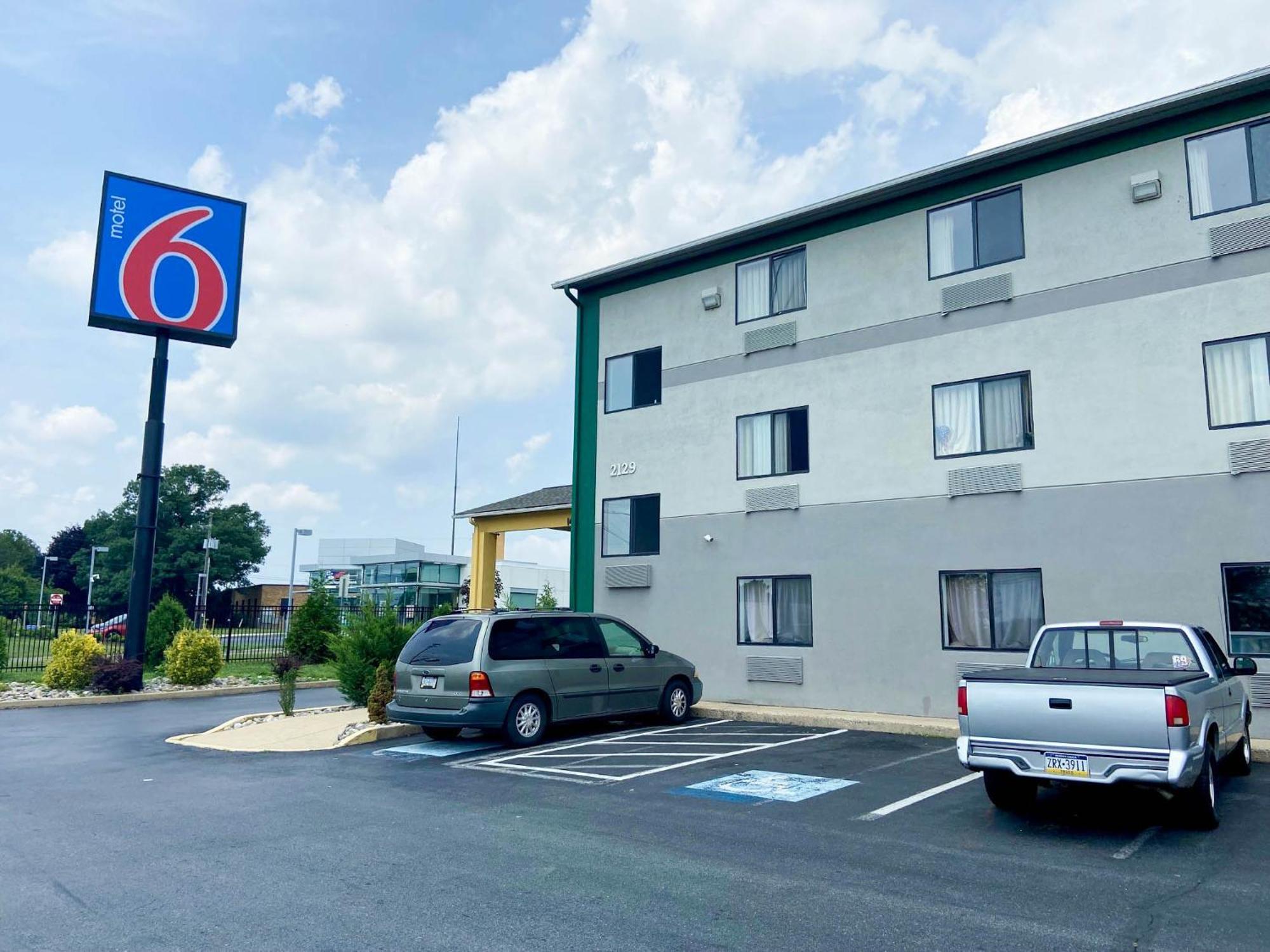 Motel 6 Lancaster Fertility Exterior foto